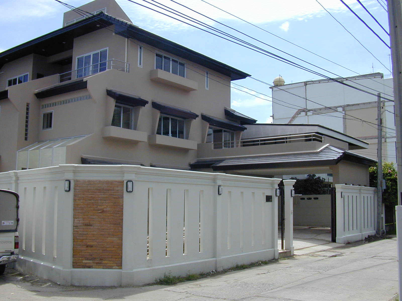 บ้านพักอาศัย 3 ชั้น Mr. YAMADA